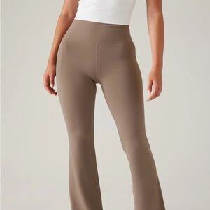 Athleta Salutation Stash High Rise Flare Pant NWT Size XL